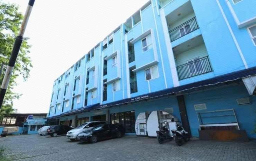 Hotel Reddoorz Near Mandaya Royal Hospital Puri Tangerang Esterno foto