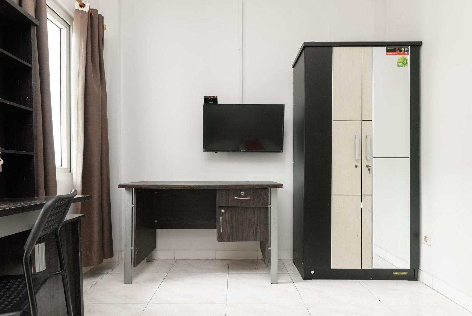 Hotel Reddoorz Near Mandaya Royal Hospital Puri Tangerang Esterno foto