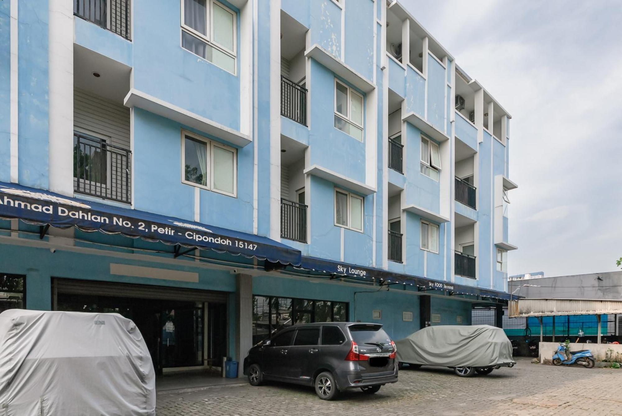 Hotel Reddoorz Near Mandaya Royal Hospital Puri Tangerang Esterno foto